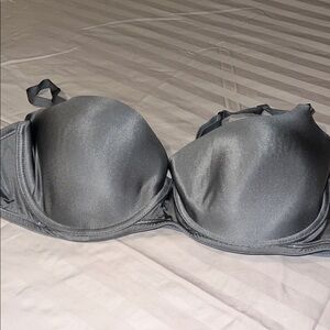 H& M Gray Underwire Bra.  Size 38C. In good condition.